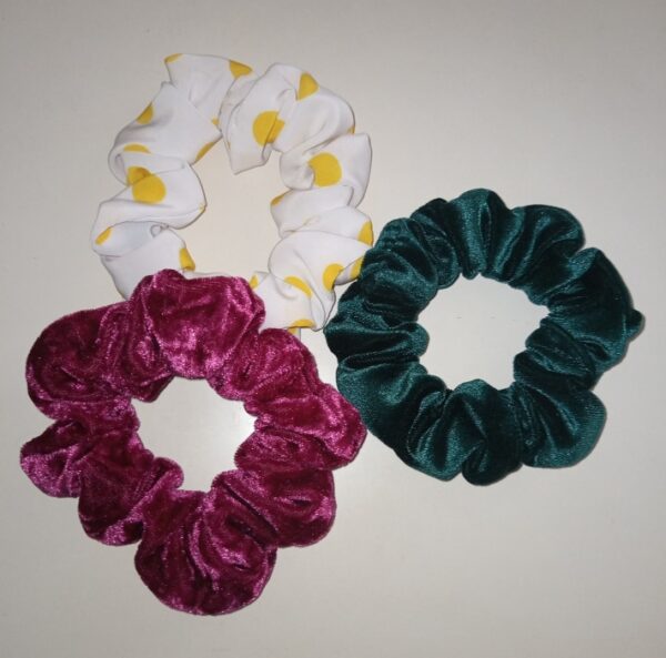 Scrunchies / hair ties