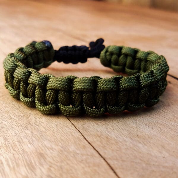 Parachord Bracelet - Army Green.